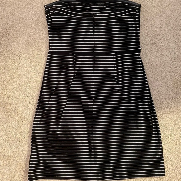 OLD Navy Striped Strapless Dress - Picture 8 of 9